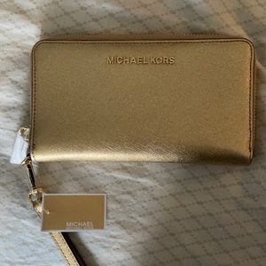 Brand new micheal kors wallet! Never used, perfect condition